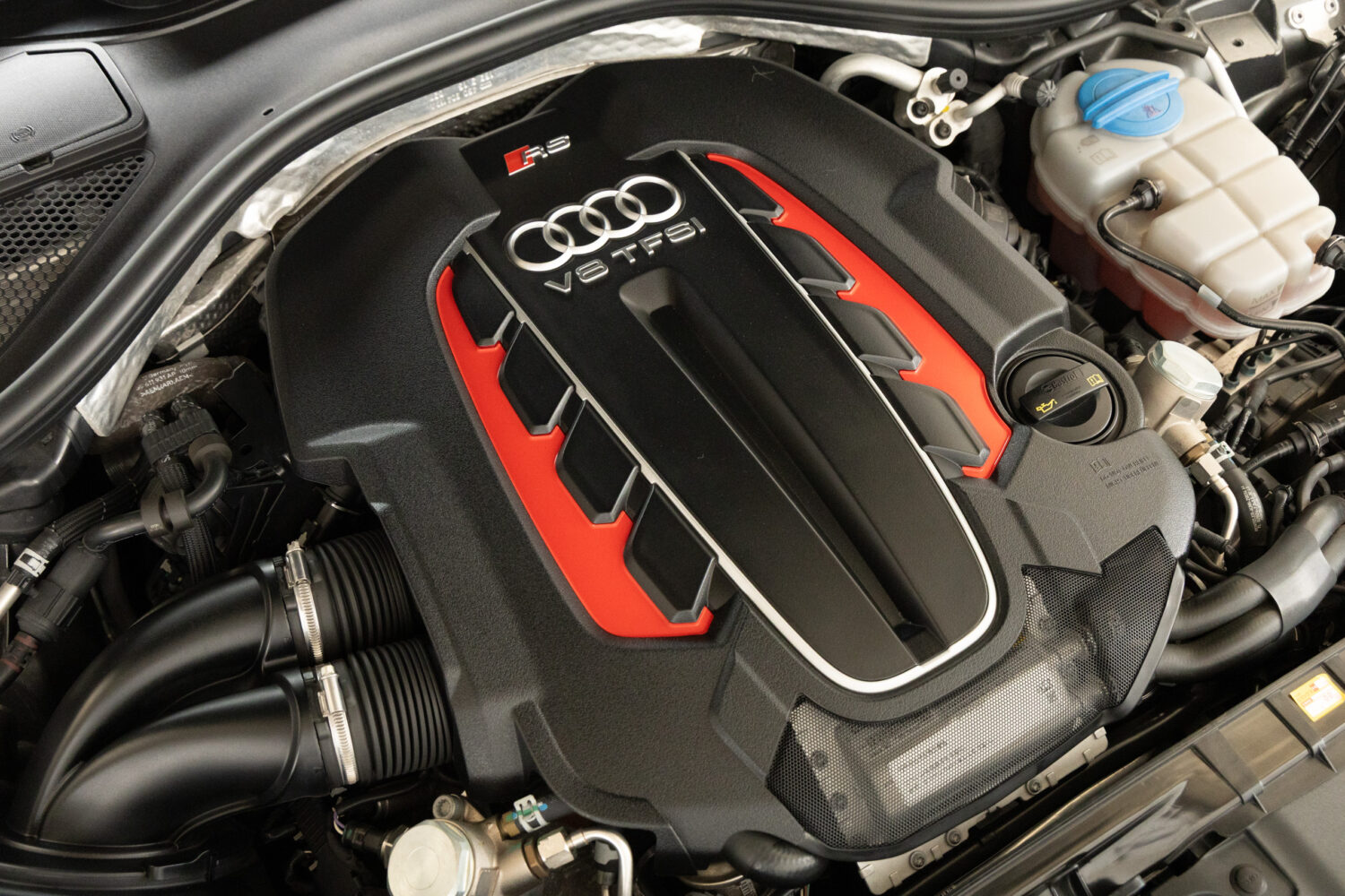 RS6アバント ベースグレード 4WD