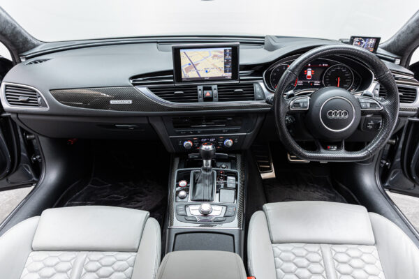 RS6アバント ベースグレード 4WD
