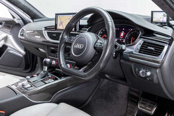 RS6アバント ベースグレード 4WD