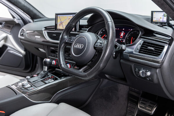 RS6アバント ベースグレード 4WD