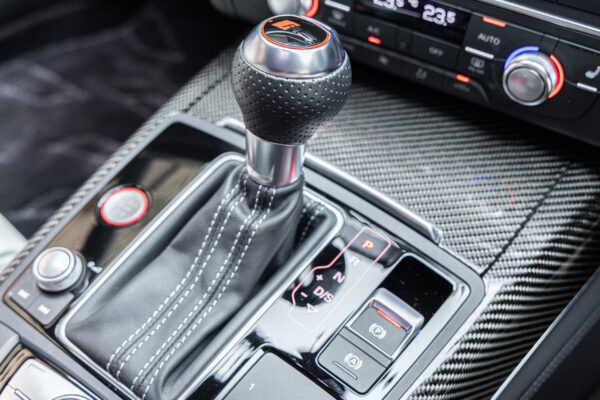 RS6アバント ベースグレード 4WD