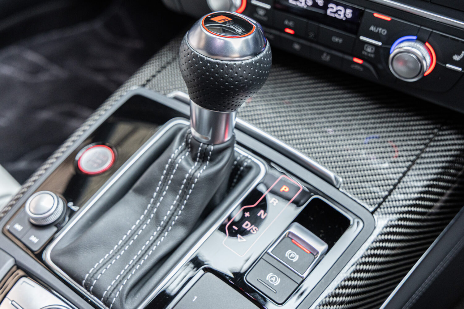 RS6アバント ベースグレード 4WD