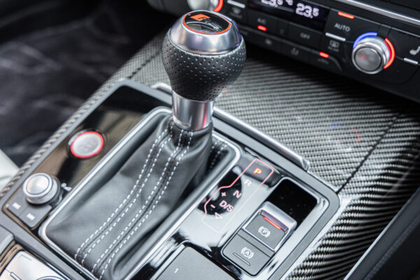 RS6アバント ベースグレード 4WD