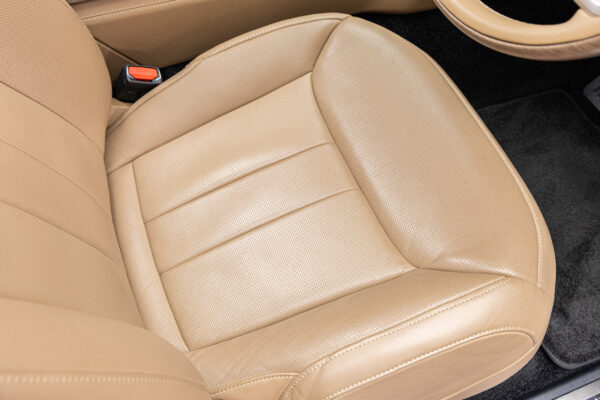 レンジローバー オートバイオグラフィ3.0L D300 SWB 4WD