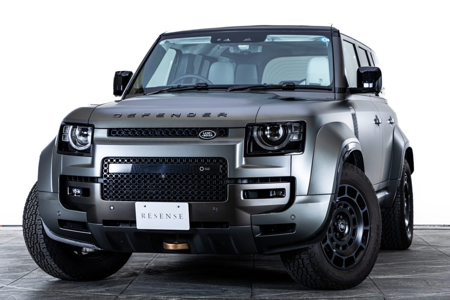 ディフェンダー110オクタ エディション ワン 4.4L P635 4WD