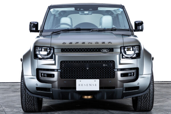 ディフェンダー110オクタ エディション ワン 4.4L P635 4WD