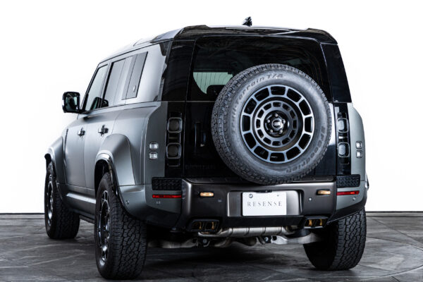 ディフェンダー110オクタ エディション ワン 4.4L P635 4WD
