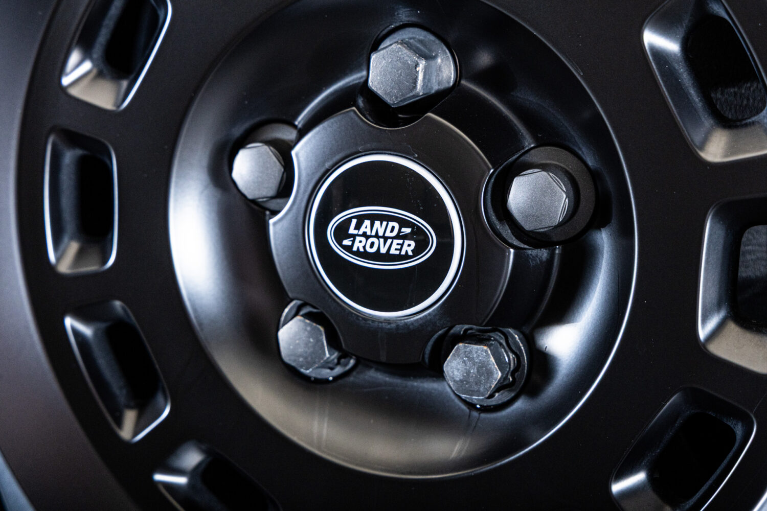 ディフェンダー110オクタ エディション ワン 4.4L P635 4WD