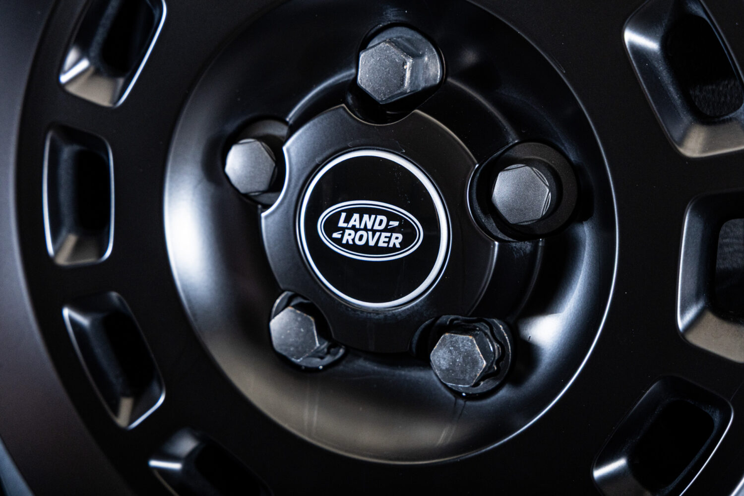 ディフェンダー110オクタ エディション ワン 4.4L P635 4WD