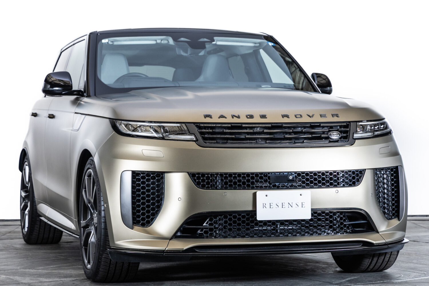 レンジローバースポーツ SVエディションワン 4.4L P635 4WD