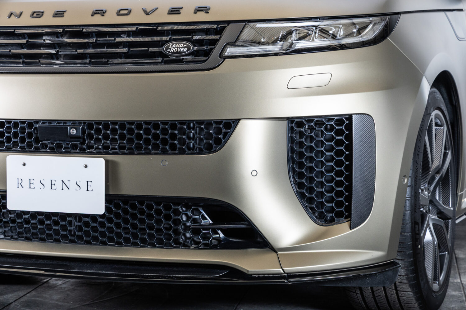 レンジローバースポーツ SVエディションワン 4.4L P635 4WD