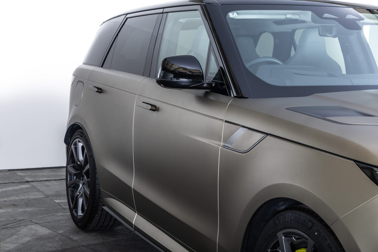 レンジローバースポーツ SVエディションワン 4.4L P635 4WD