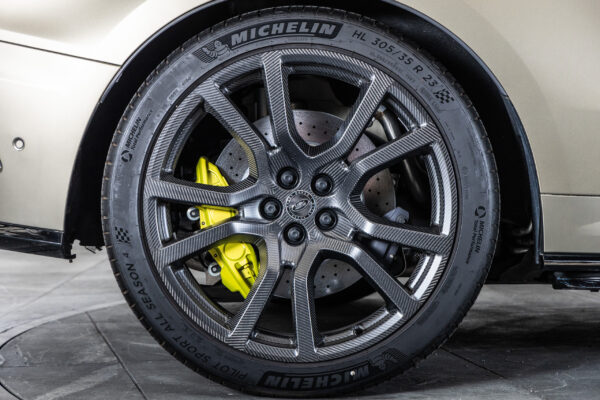 レンジローバースポーツ SVエディションワン 4.4L P635 4WD