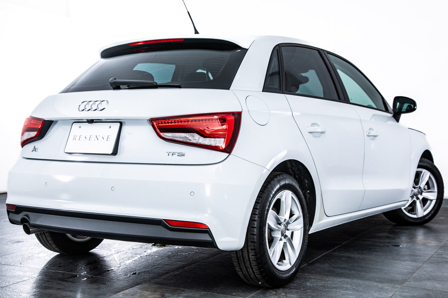 A1スポーツバック 1.0TFSI