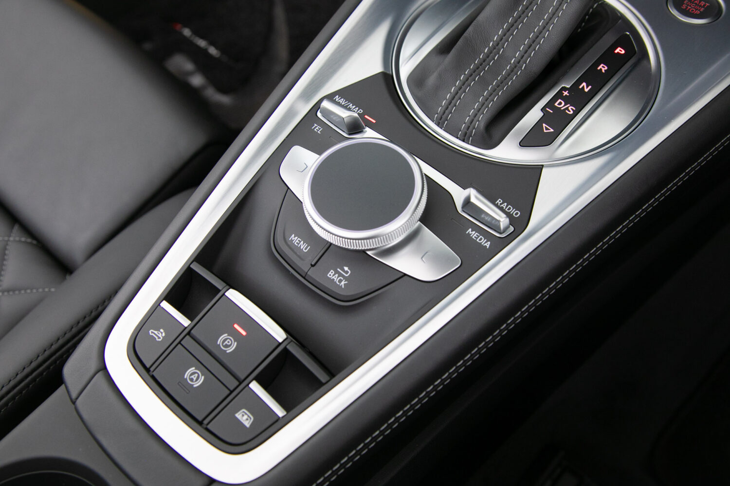 TTロードスター 2.0 TFSI クワトロ SラインPKG 4WD