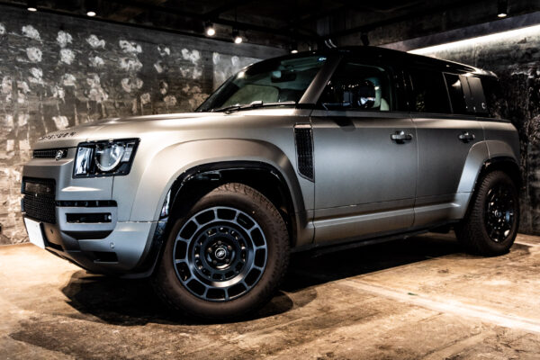 ディフェンダー110オクタ エディション ワン 4.4L P635 4WD