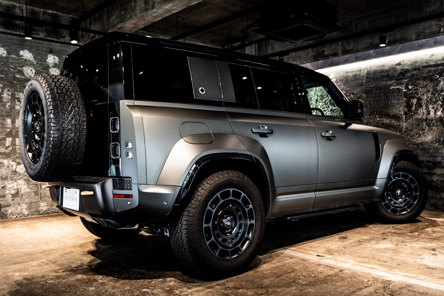 ディフェンダー110オクタ エディション ワン 4.4L P635 4WD