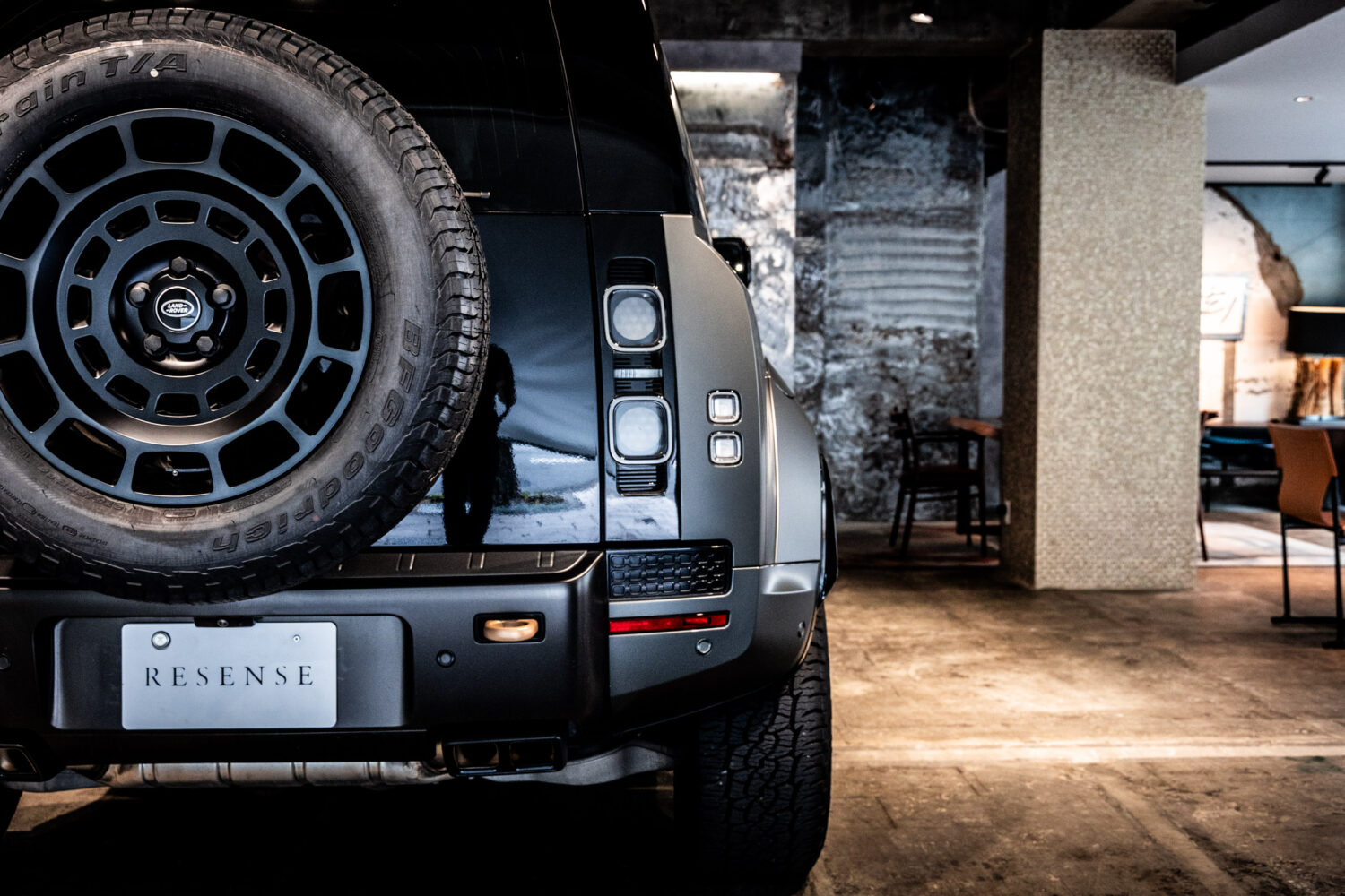 ディフェンダー110オクタ エディション ワン 4.4L P635 4WD