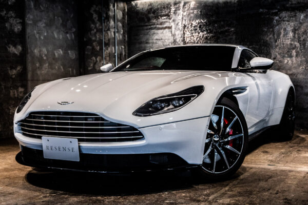 DB11 V8