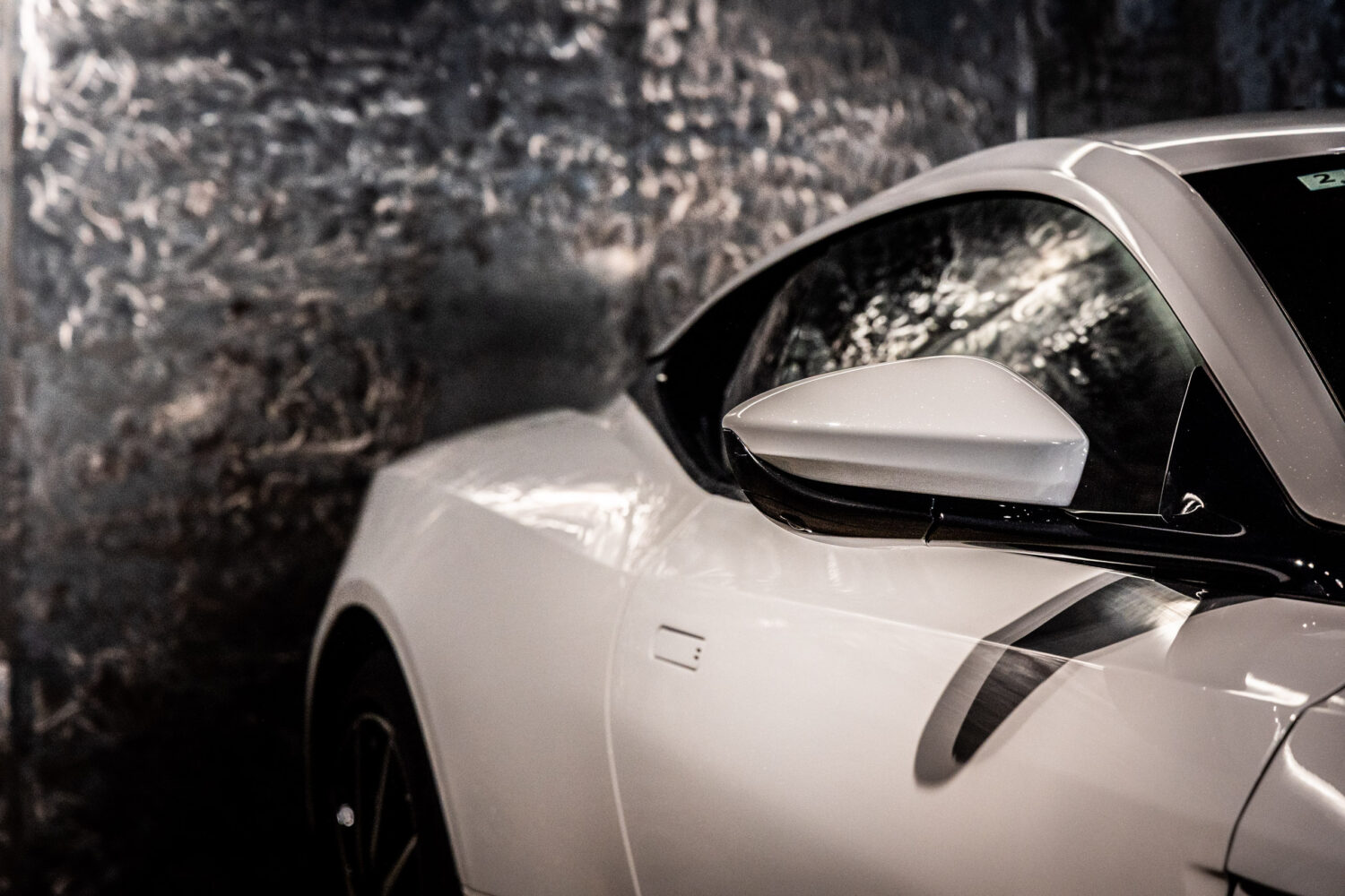 DB11 V8