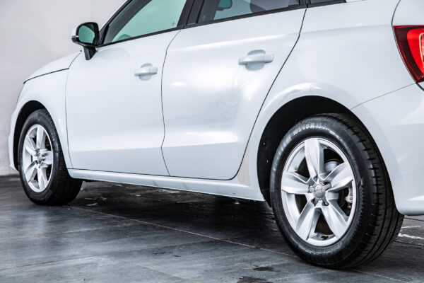 A1スポーツバック 1.0TFSI