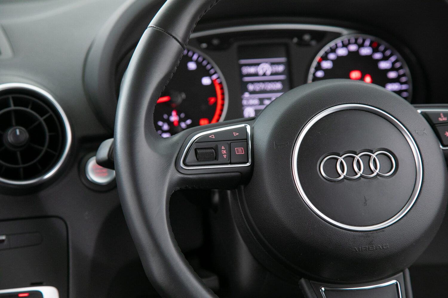 A1スポーツバック 1.0TFSI