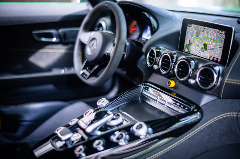メルセデスAMG・GT R(2017)その速さを色にしたクルマ