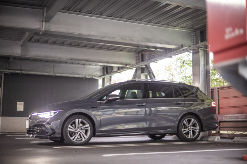 フォルクスワーゲン・ゴルフヴァリアント TDI Rライン（2023）どこにも角がないという完成度