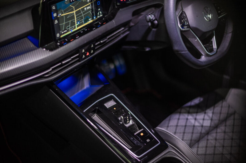 フォルクスワーゲン・ゴルフヴァリアント TDI Rライン（2023）どこにも角がないという完成度