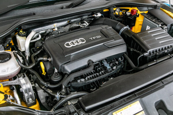 TTロードスター 2.0 TFSI クワトロ SラインPKG 4WD