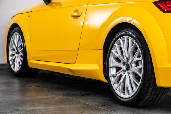 TTロードスター 2.0 TFSI クワトロ SラインPKG 4WD