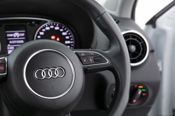 A1スポーツバック 1.0TFSI