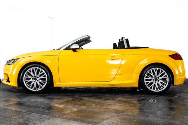 TTロードスター 2.0 TFSI クワトロ SラインPKG 4WD