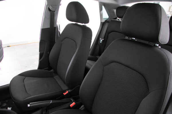 A1スポーツバック 1.0TFSI