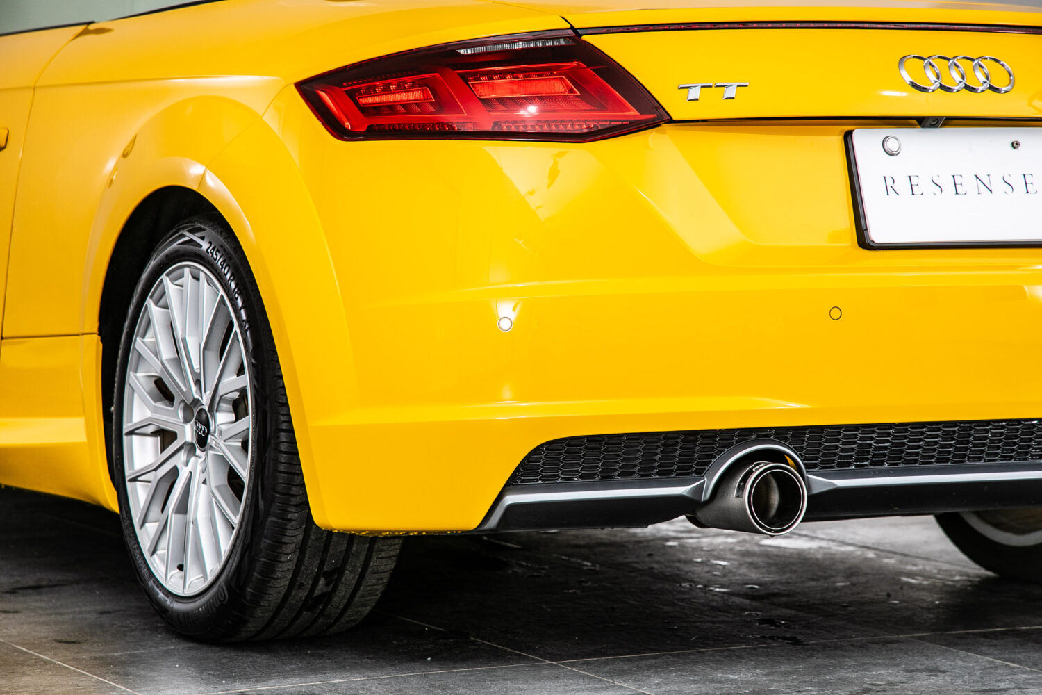 TTロードスター 2.0 TFSI クワトロ SラインPKG 4WD