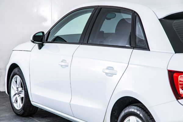 A1スポーツバック 1.0TFSI