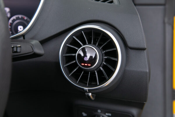 TTロードスター 2.0 TFSI クワトロ SラインPKG 4WD