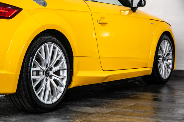 TTロードスター 2.0 TFSI クワトロ SラインPKG 4WD