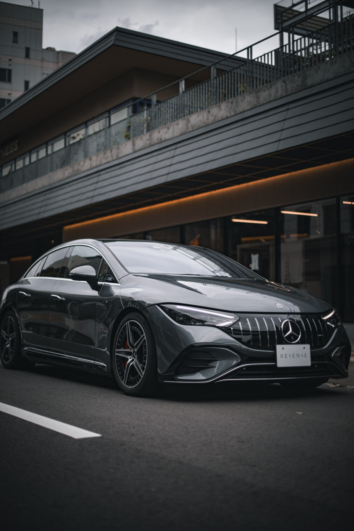 メルセデスAMG・EQE53(2023)未来のセダン、未来のAMG