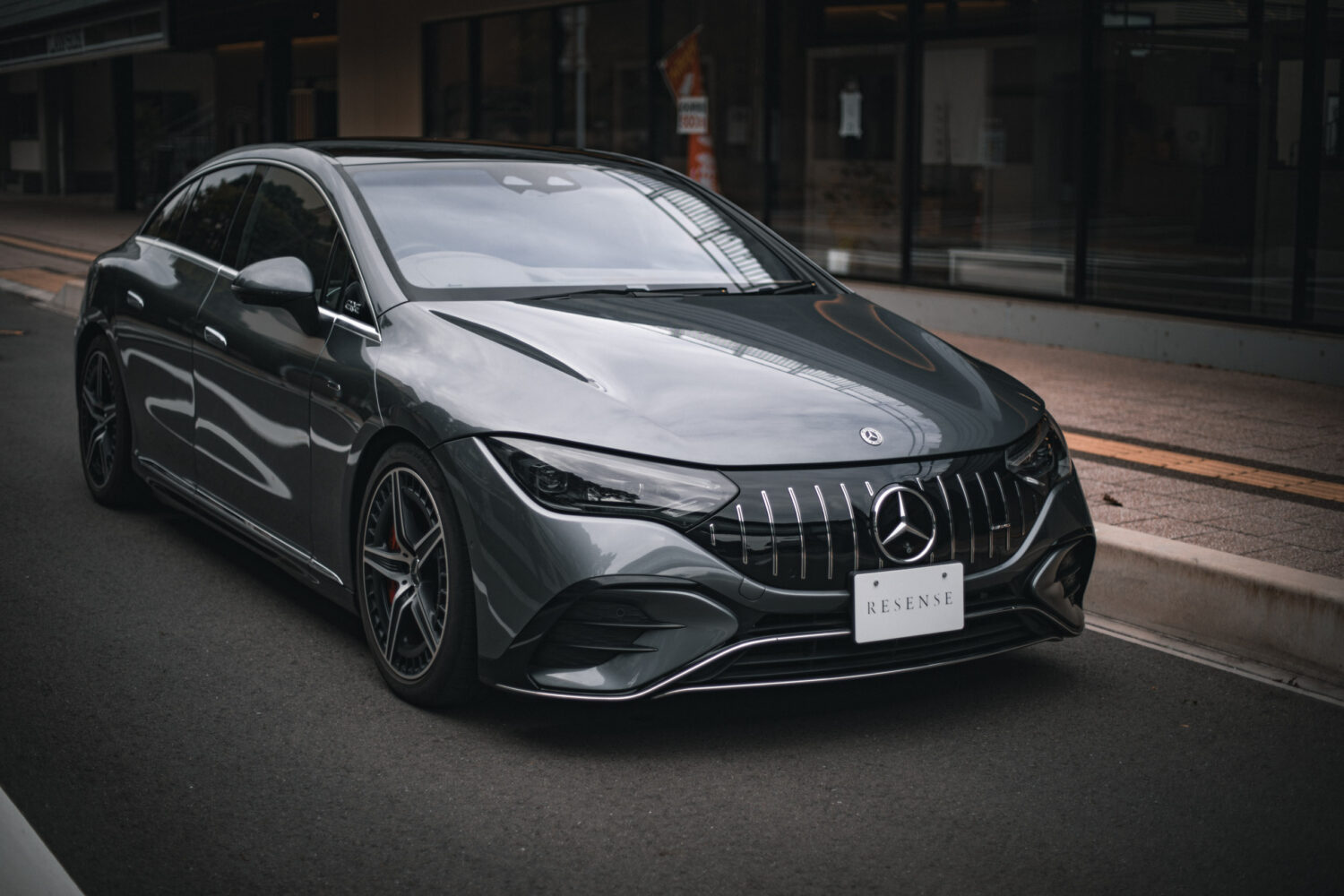 メルセデスAMG・EQE53(2023)未来のセダン、未来のAMG