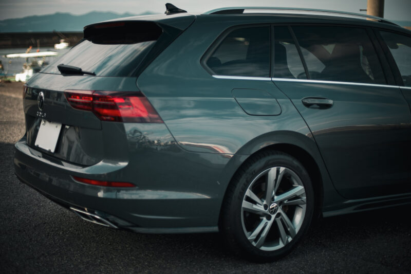 フォルクスワーゲン・ゴルフヴァリアント TDI Rライン（2023）この組み合わせ、本命かも