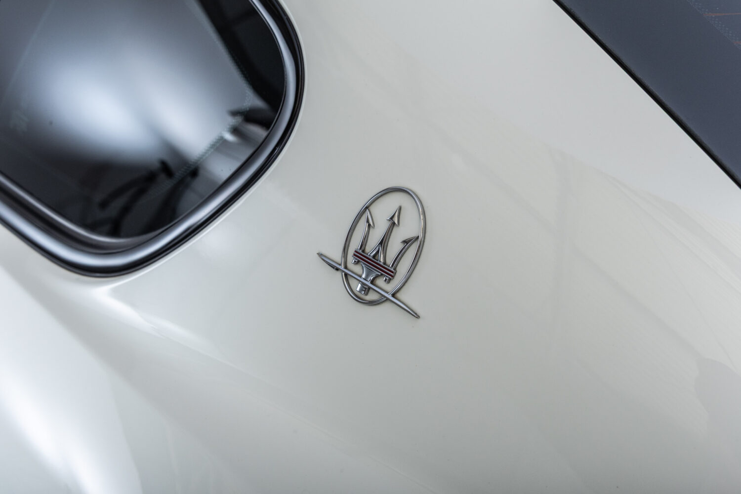 グラントゥーリズモ スポーツMC Autoシフト左H