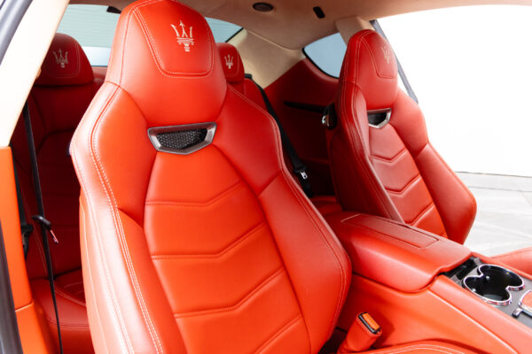 グラントゥーリズモ スポーツMC Autoシフト左H
