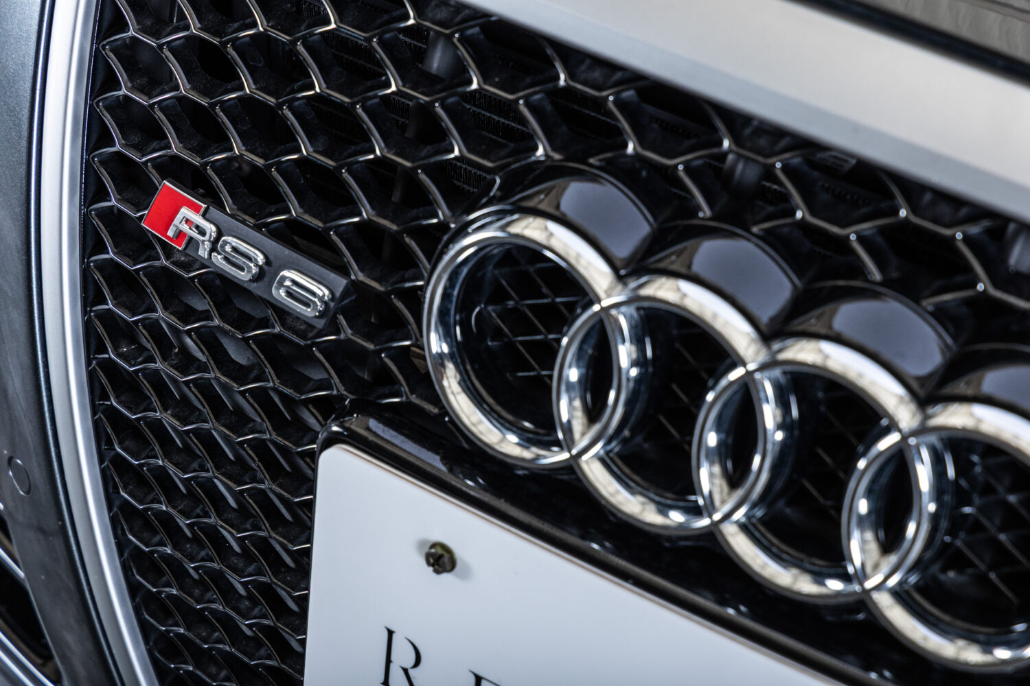 RS6アバント 4WD 左H