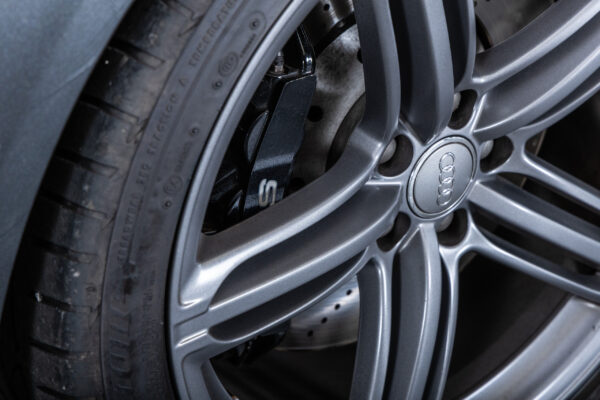 RS6アバント 4WD 左H