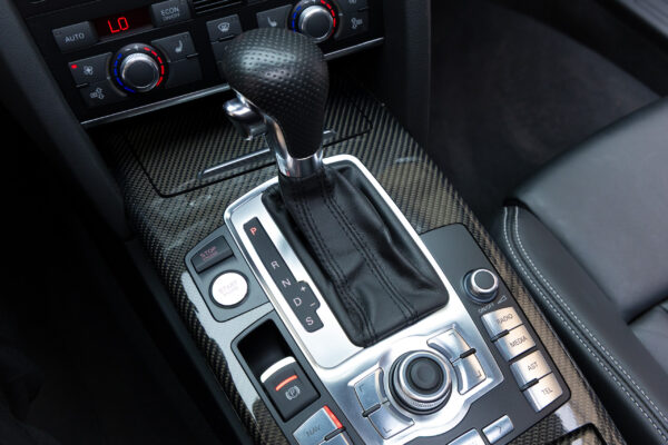 RS6アバント 4WD 左H