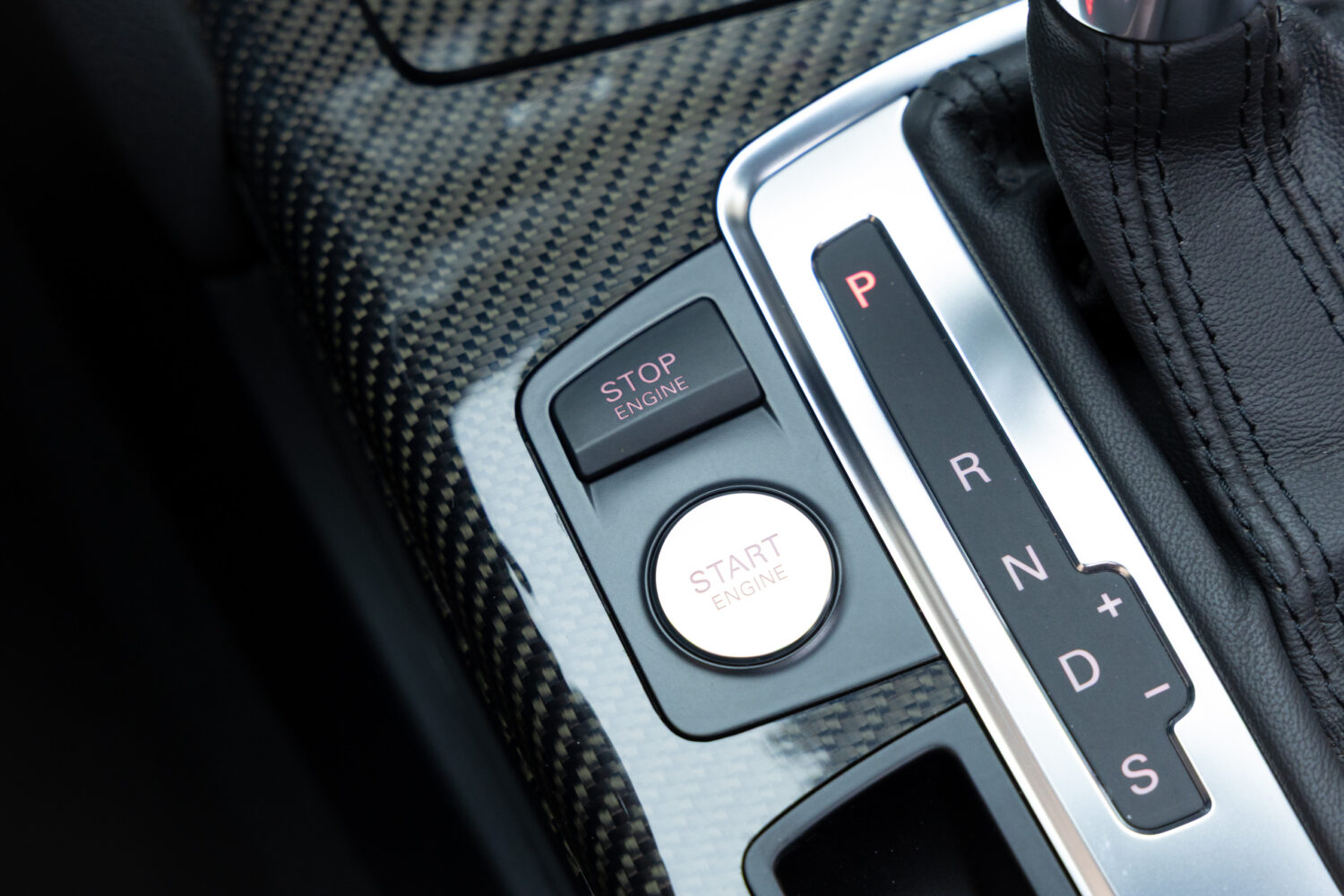 RS6アバント 4WD 左H