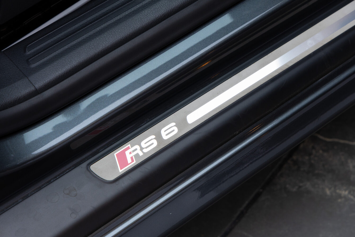 RS6アバント 4WD 左H