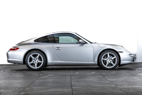 911 カレラ ティプトロニックS