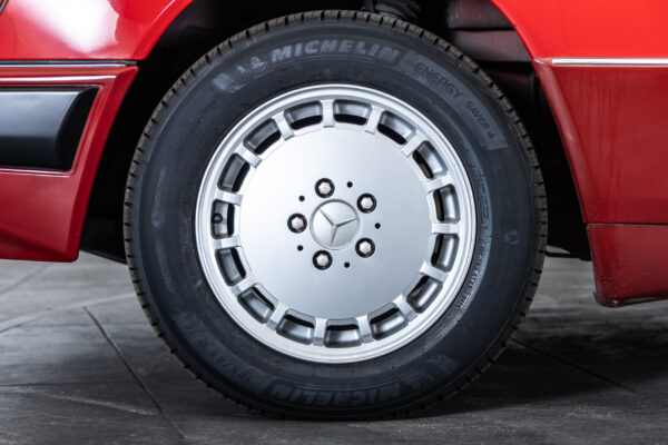 ミディアムクラスワゴン 300TE 左H